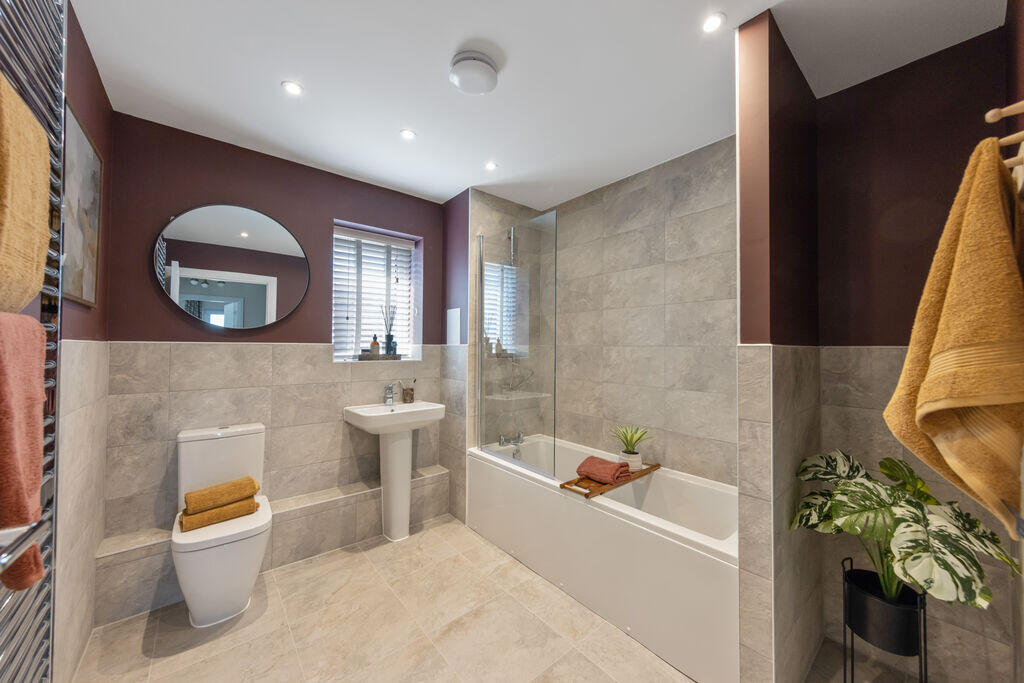 House in Dartford - More