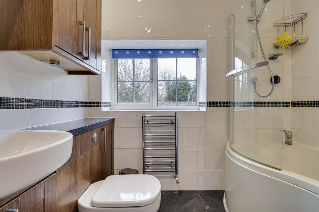 Additional image 10 of New Fiddlers Hill, Harpenden, AL5