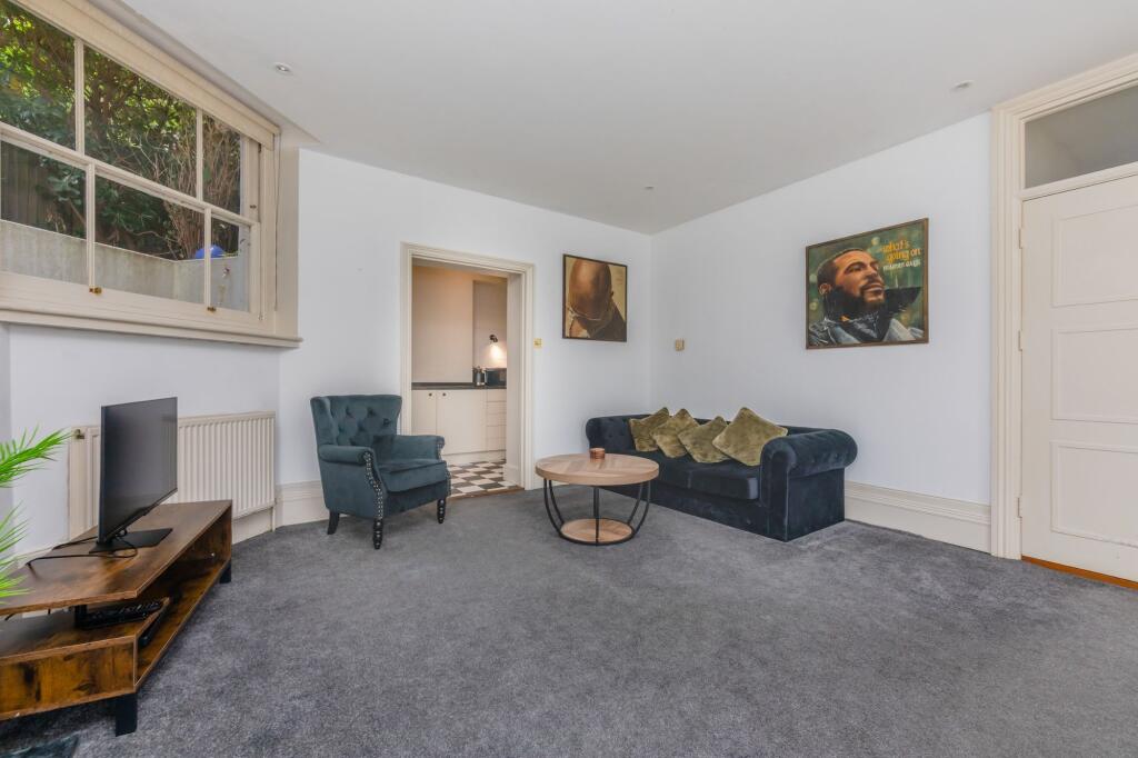 Apartment in Brighton - View 3