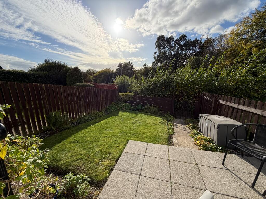 7 Bridgeton Brae, Almondbank, Perth, Perth And Kinross, PH1 3JZ photo 2