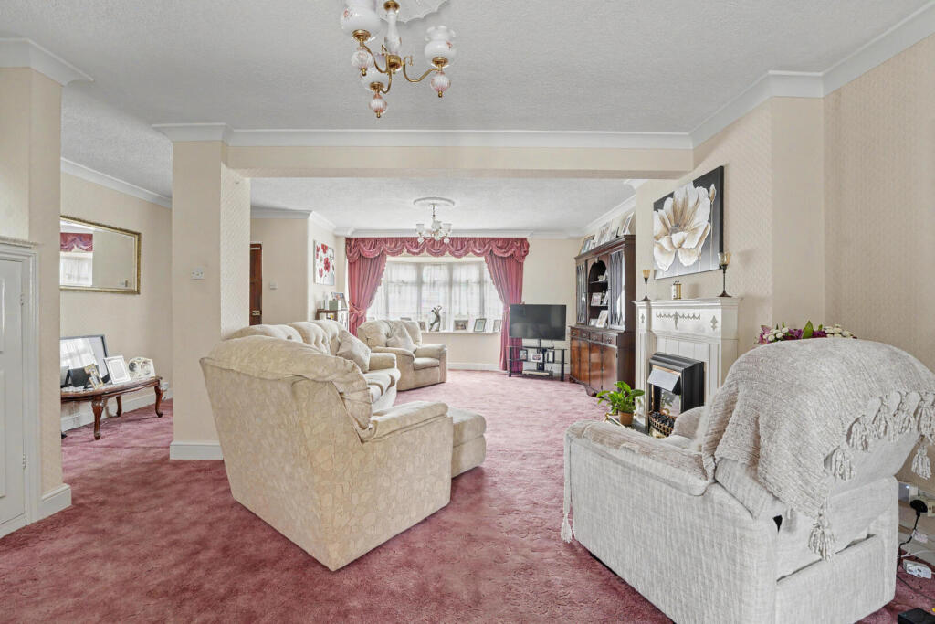 House in Enfield - View 5