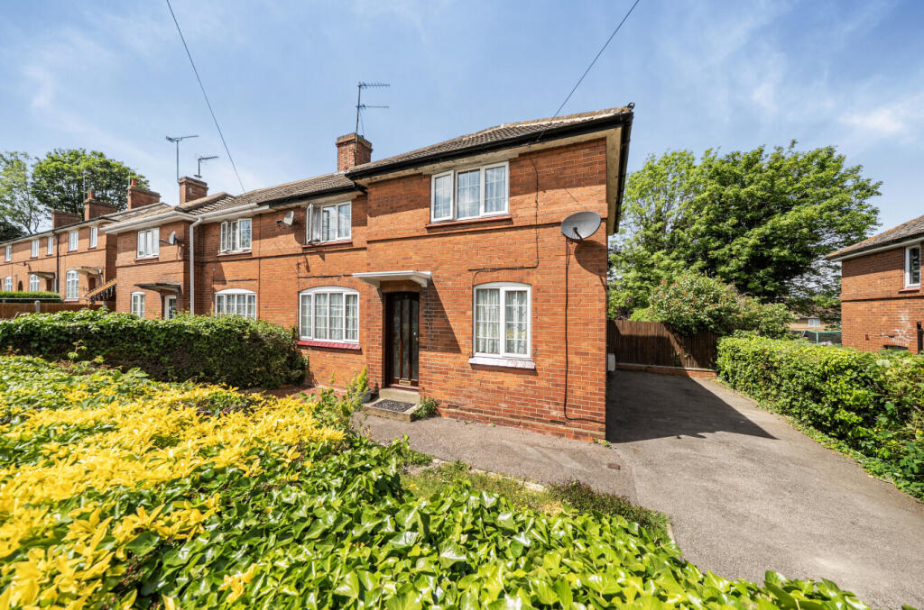 Main image of property: Periwinkle Lane, Dunstable, Bedfordshire
