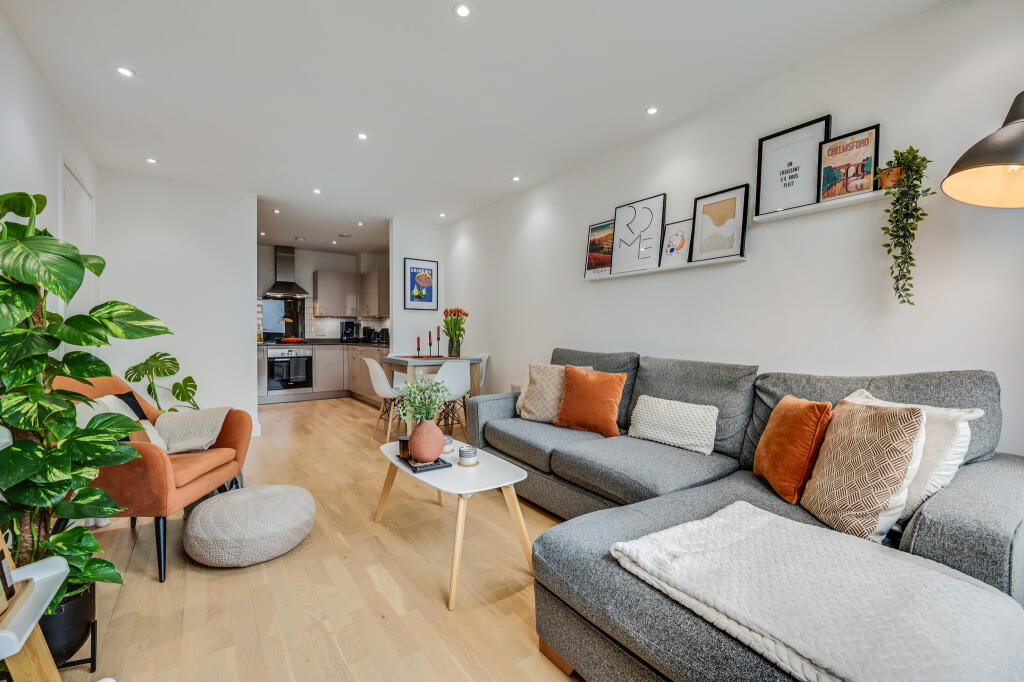 Apartment in Chelmsford, Moulsham - More