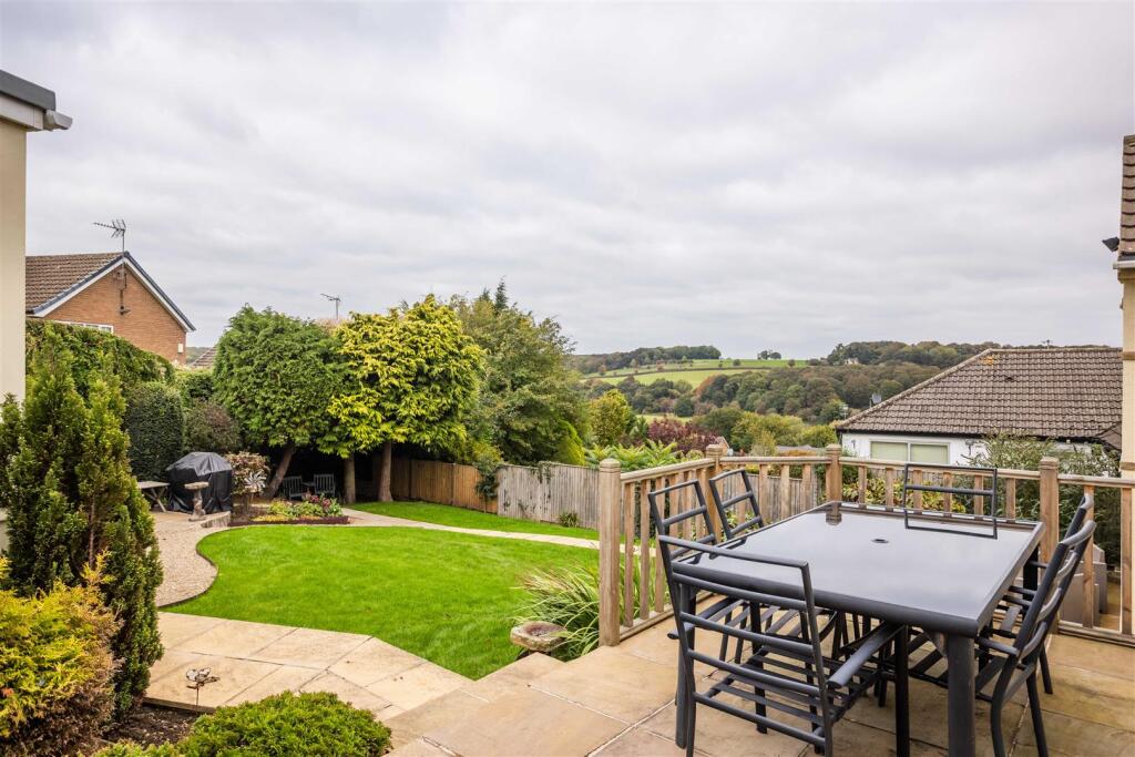 Meadowcroft, Hillcrest, Collingham, Wetherby photo 2