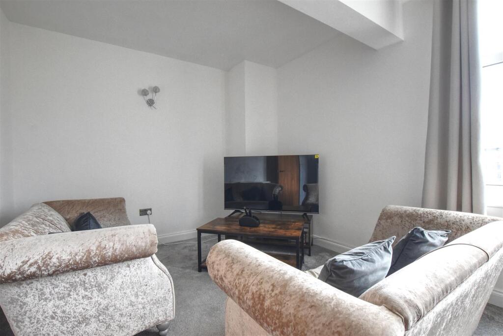 Apartment in Bexhill-on-Sea, Central - View 2