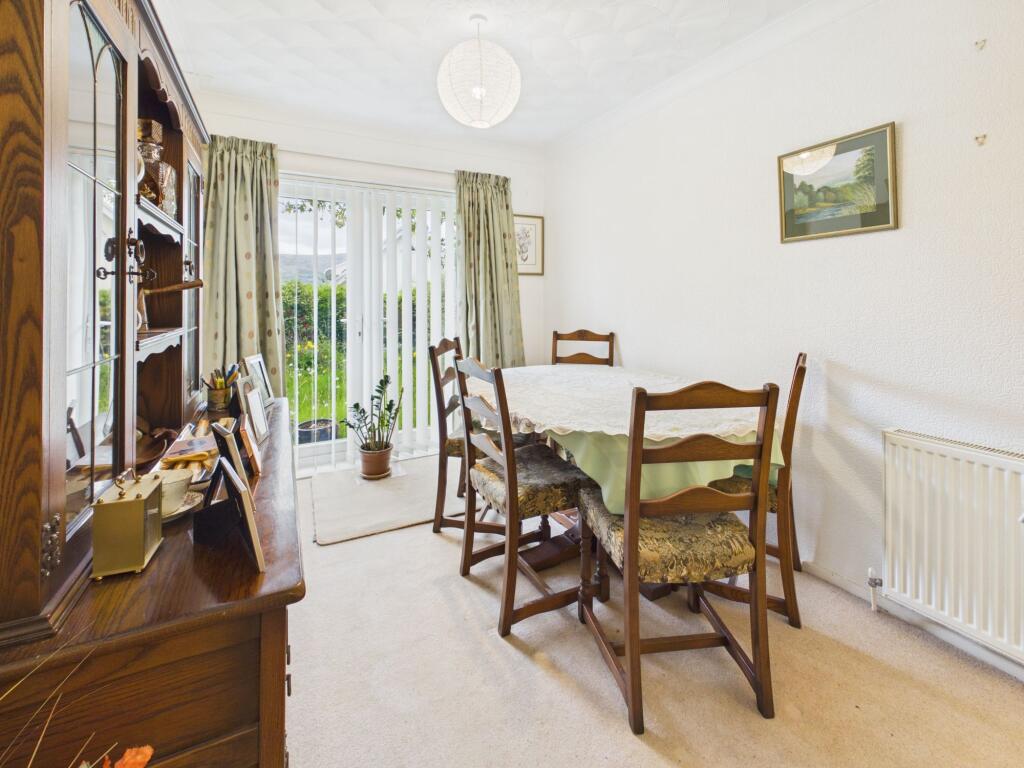 Cwmbeth Close, Crickhowell, NP8 photo 4