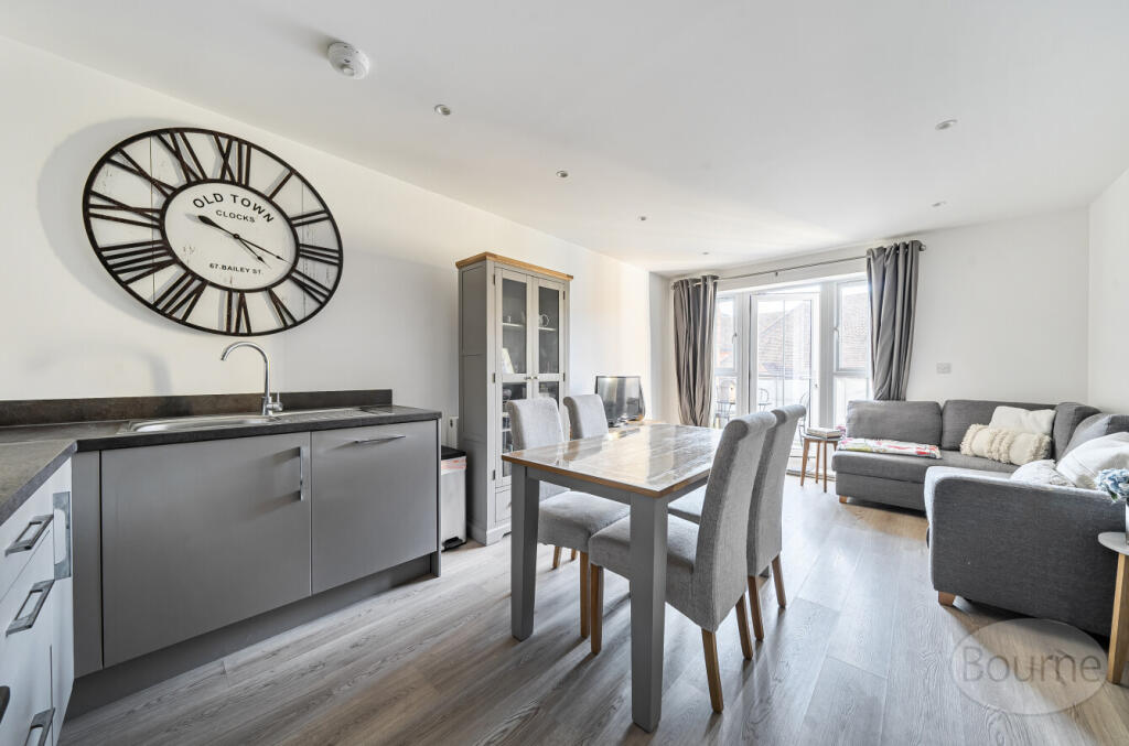 Apartment in Guildford - View 2