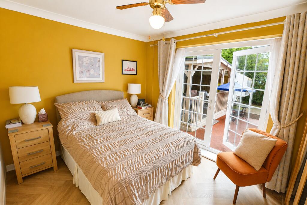 House in Merthyr Tydfil, Town - More