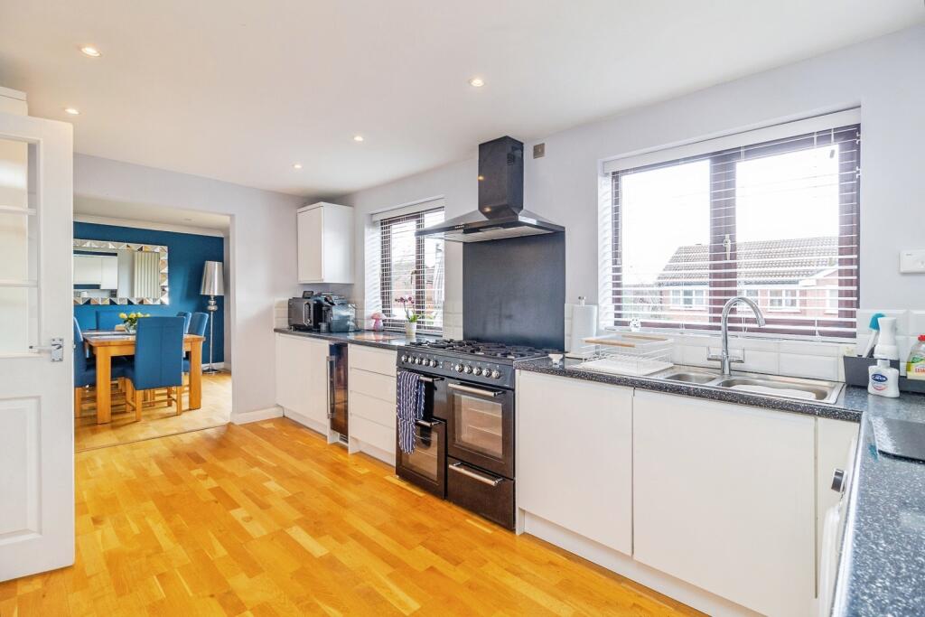 Stamford Avenue, Springfield, Milton Keynes, Buckinghamshire, MK6 photo 3
