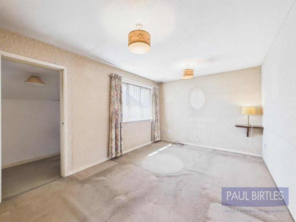 Apartment in Trafford, Greater Manchester - View 5