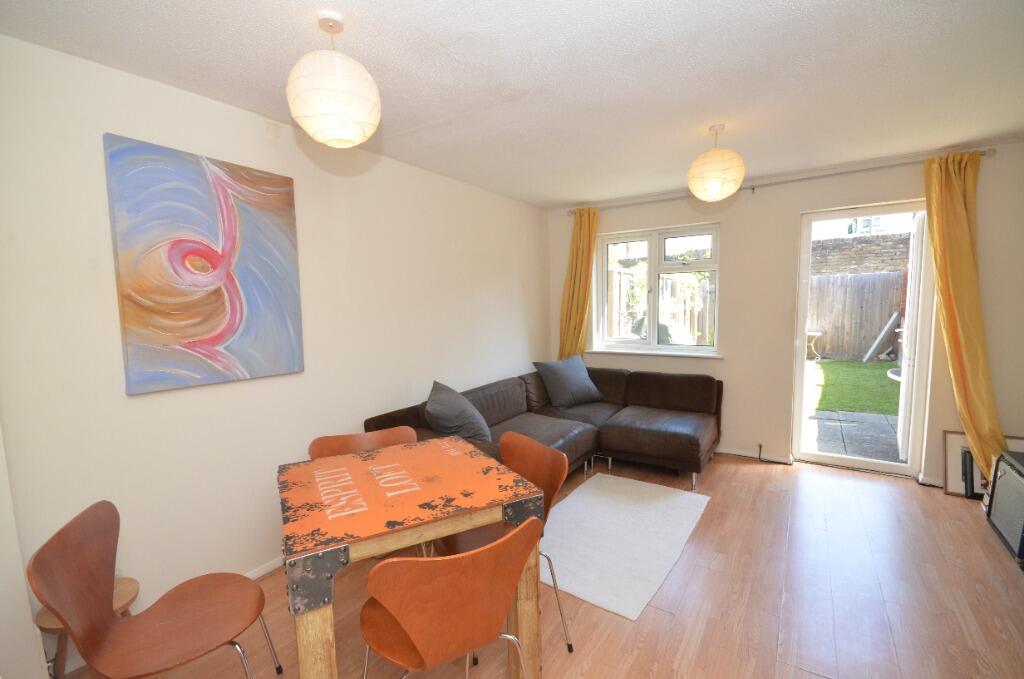 House in London - View 5