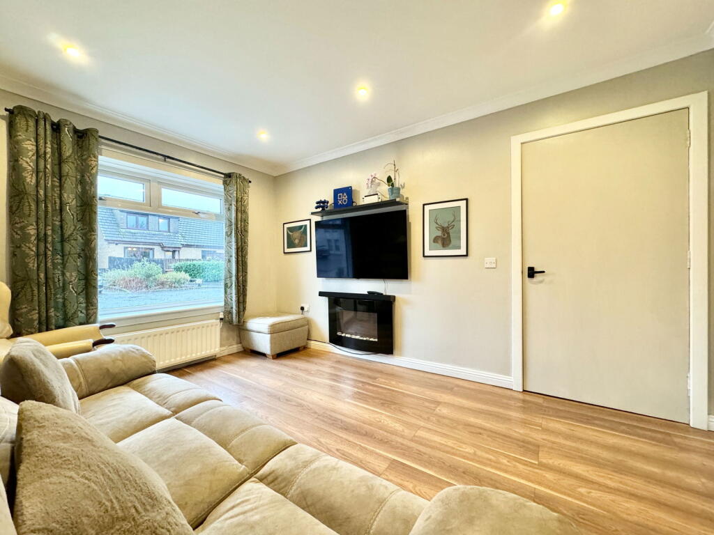 34, McTaggart Avenue, Denny, FK6 6EW photo 3