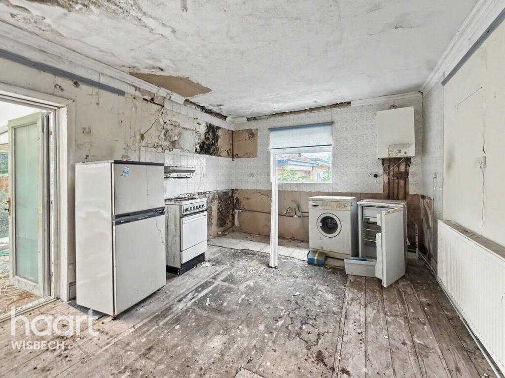 House in Fenland, Leverington - More