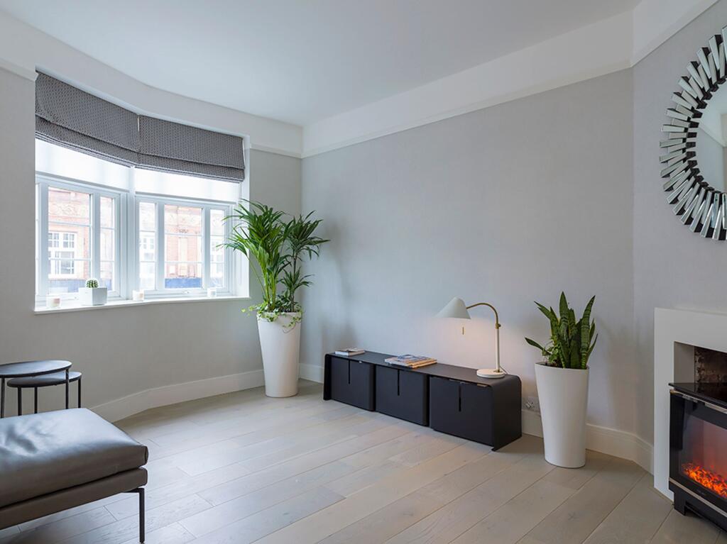 Apartment in Kingston upon Thames - View 3