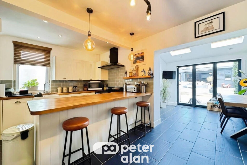 Southesk Place, Barry photo 4