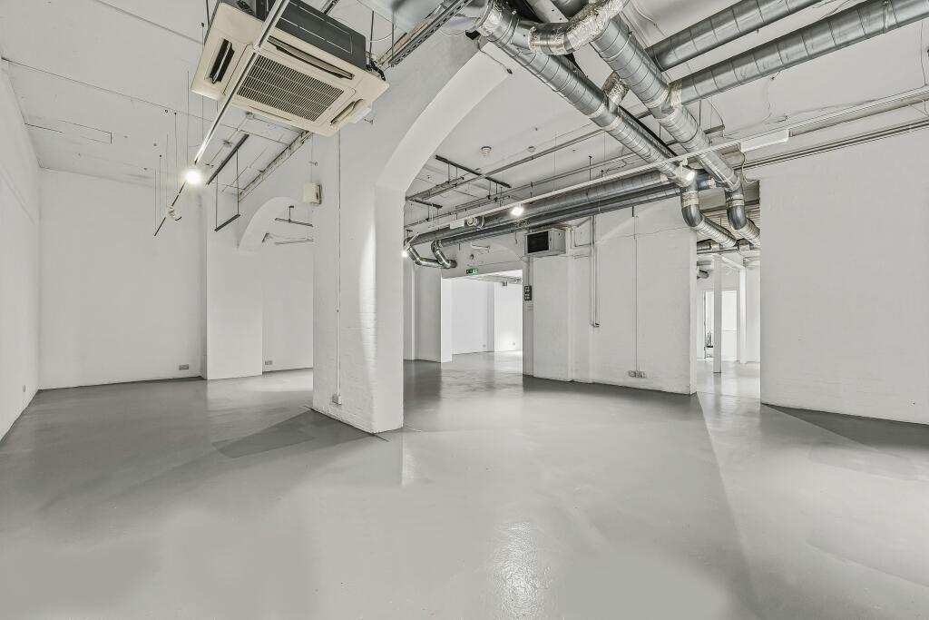 OFFICE 5.jpg