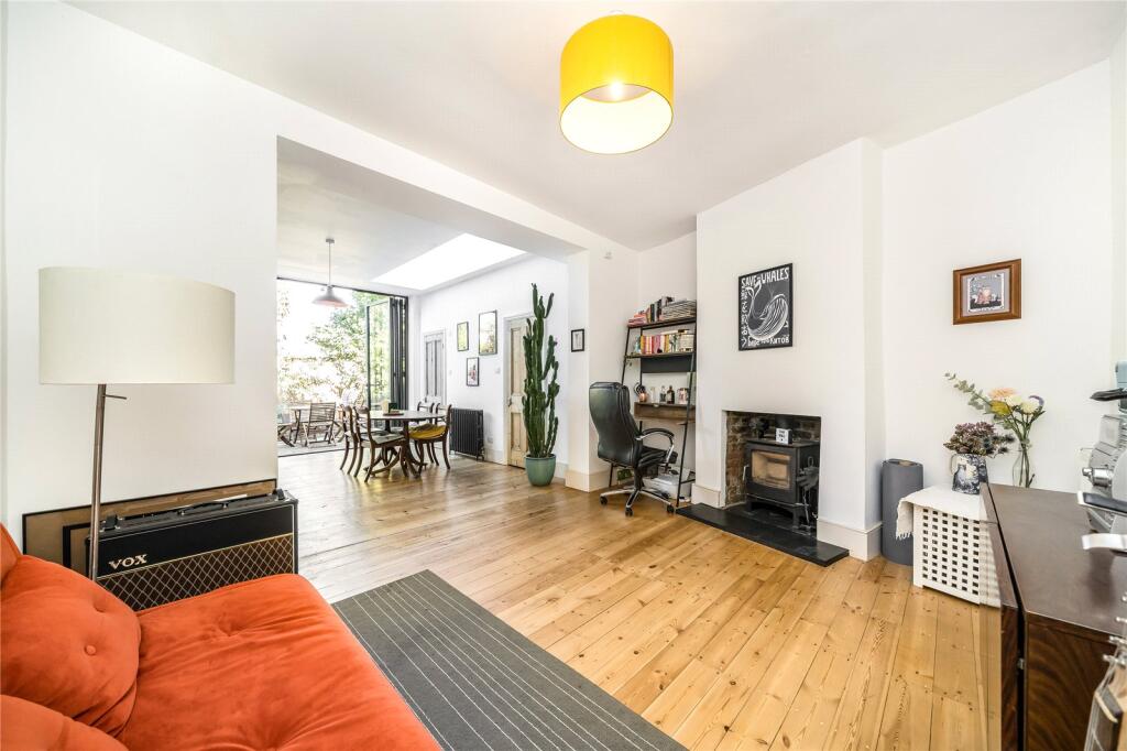 House in London - View 5