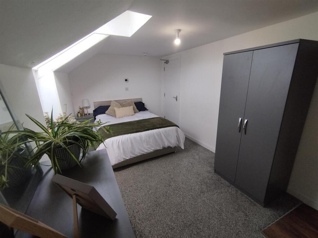 House in Nottingham - View 4