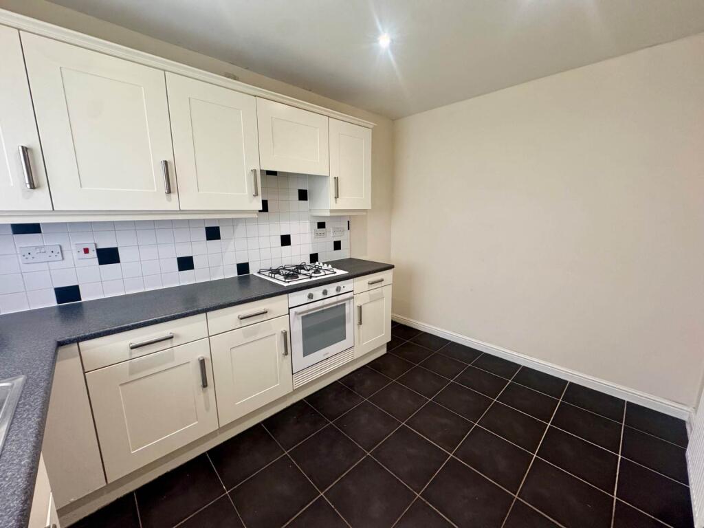 House in Knowsley, Kirkby - More