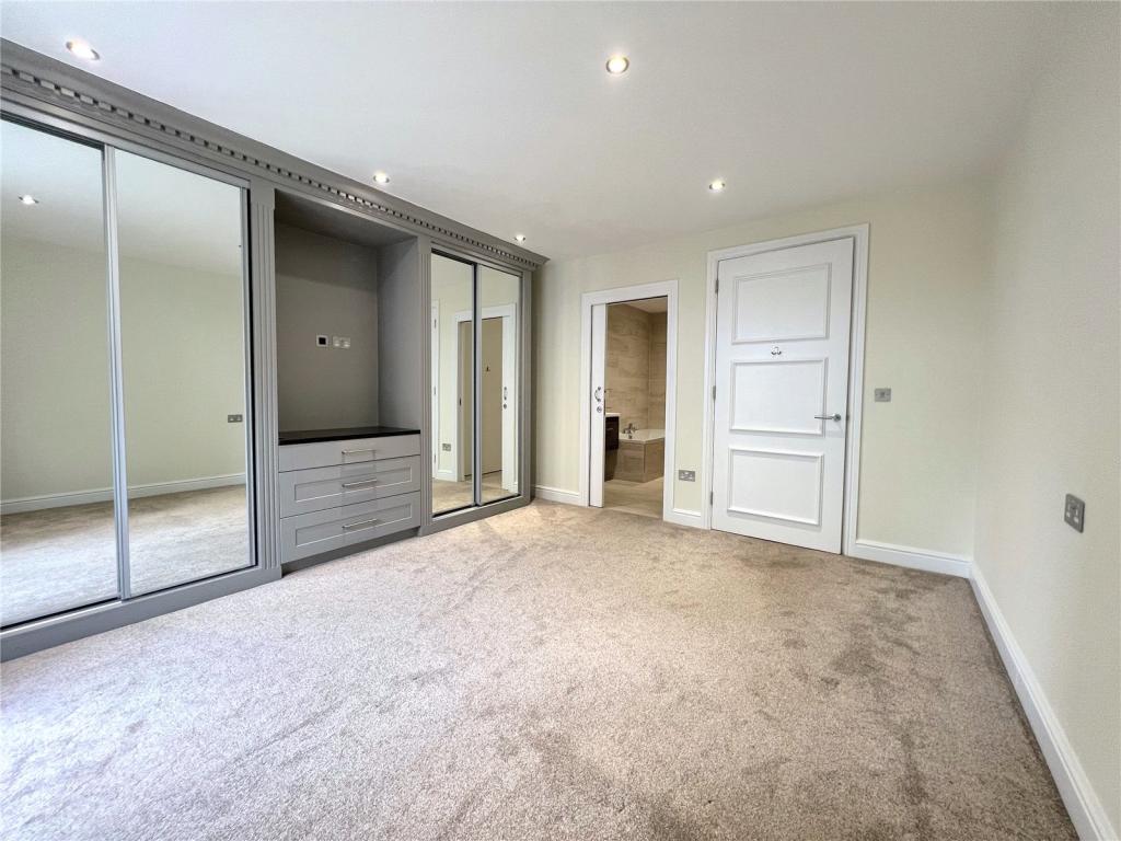 Stratton Place, Stratton, Cirencester, Gloucestershire, GL7 - More