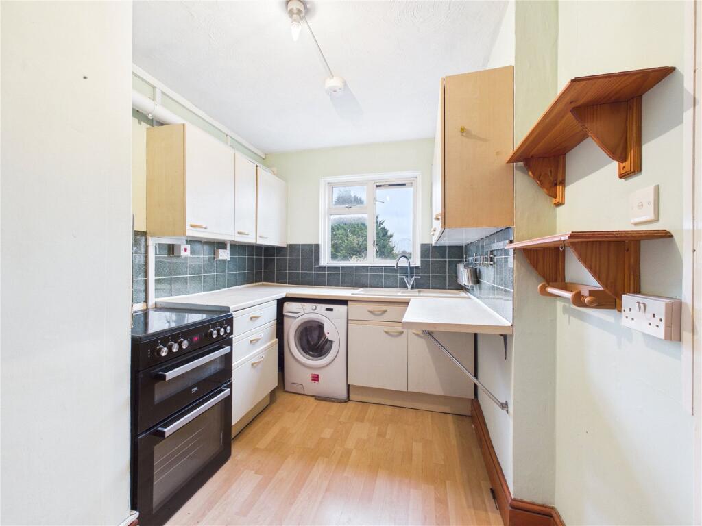 Alanscourt, Tower Road South, Bristol, BS30 photo 3