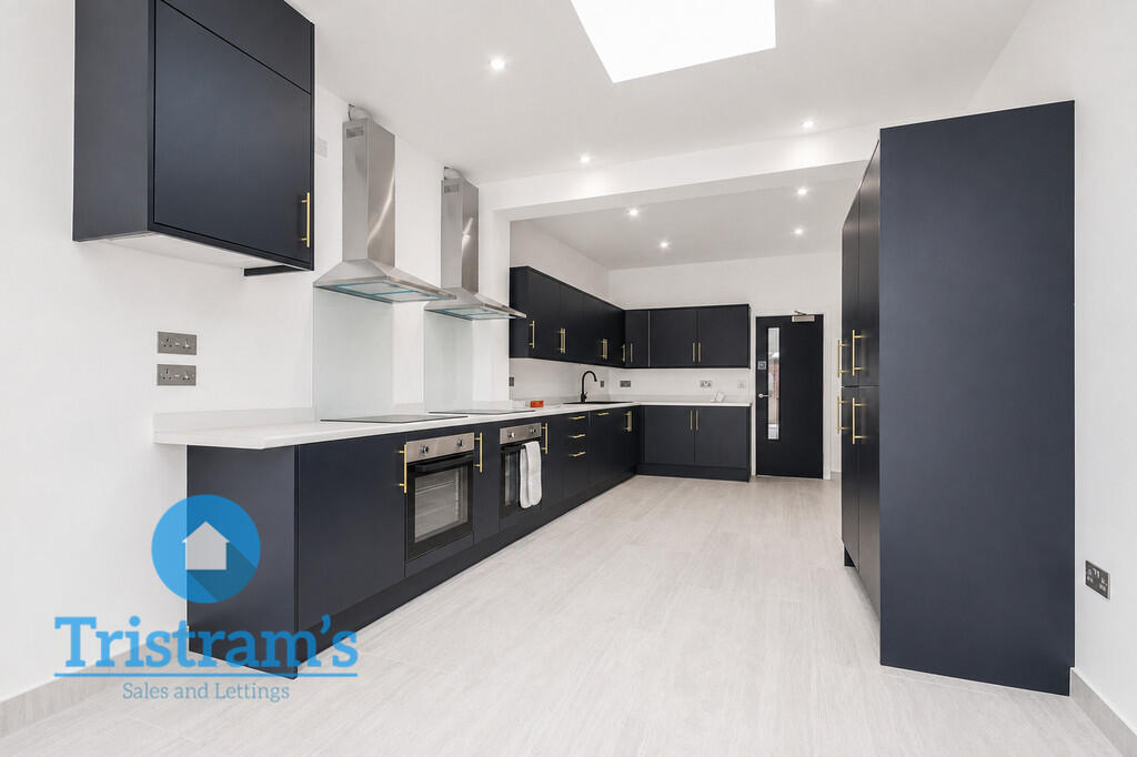 House in Nottingham - View 3