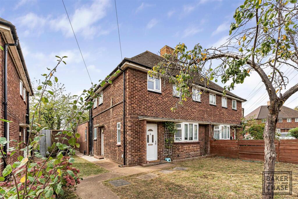 Main image of property: Farndale Avenue, Palmers Green, London
