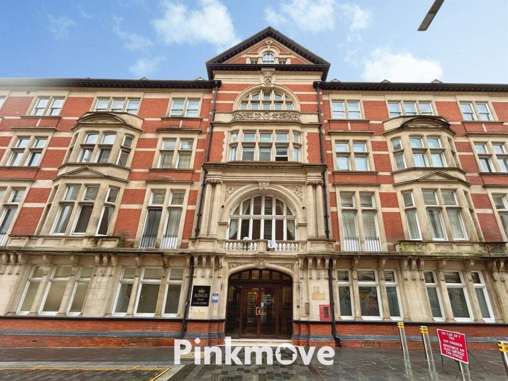 2-bed flat on High Street, Newport, £135,000