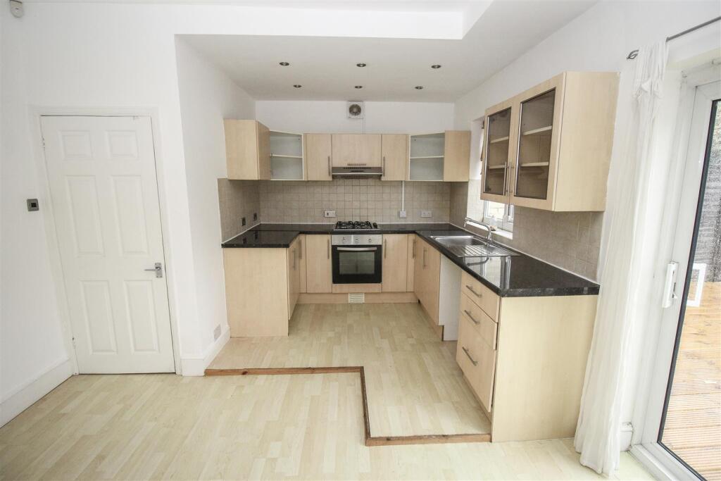 House in Southend-on-Sea - View 4