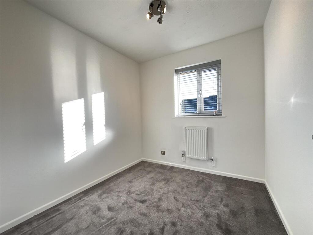 House in Bristol, Longwell Green, Oldland - View 4