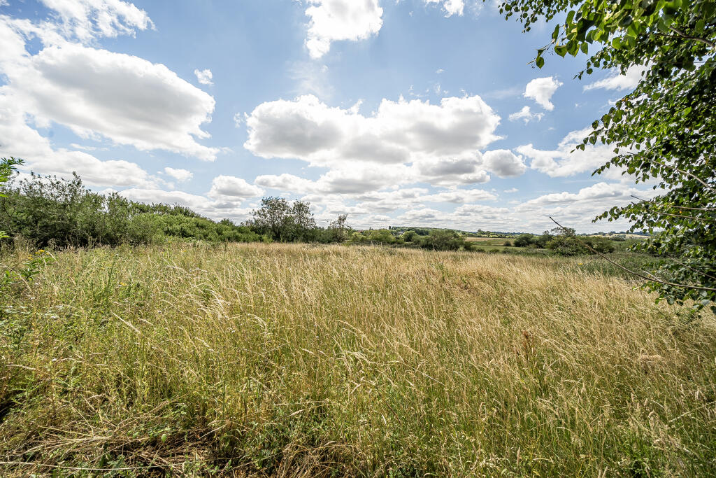 Whitehill Lane, Royal Wootton Bassett, SN4 photo 3