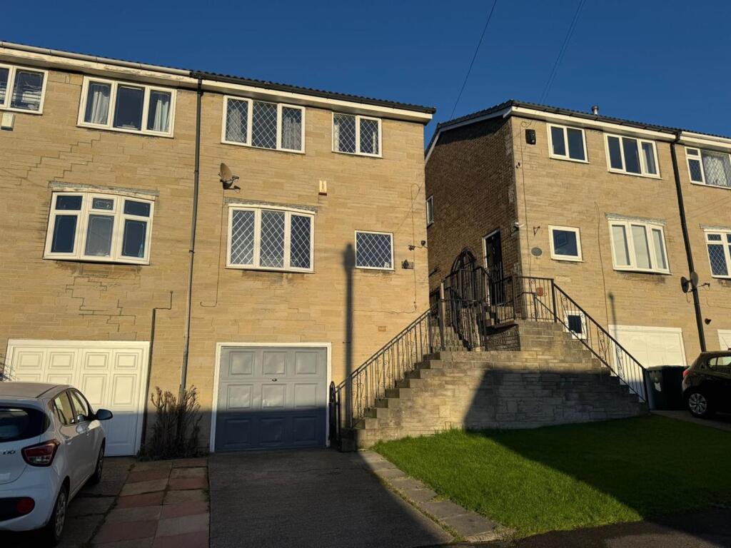 Main image of property: Lowcliff Walk, Heckmondwike