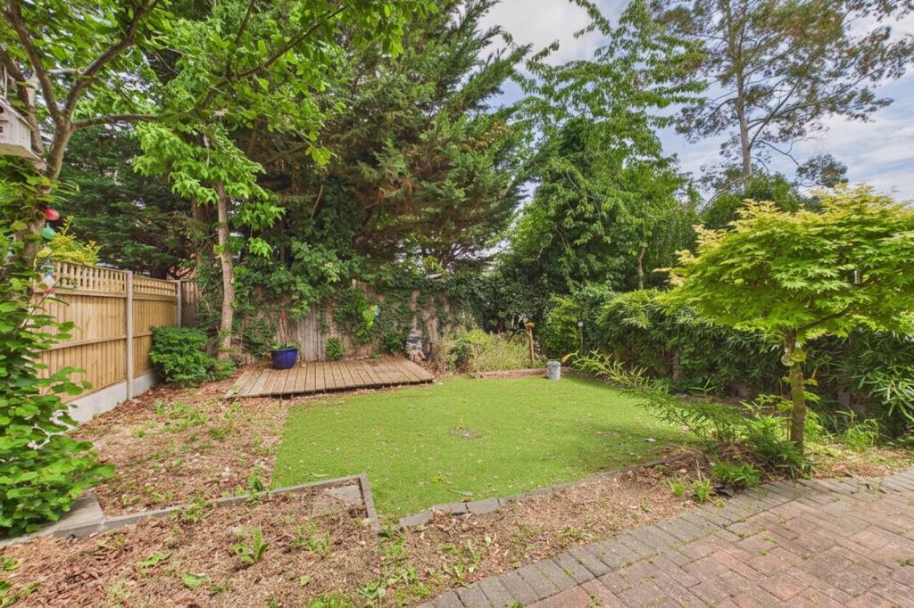 House in Slough - View 5