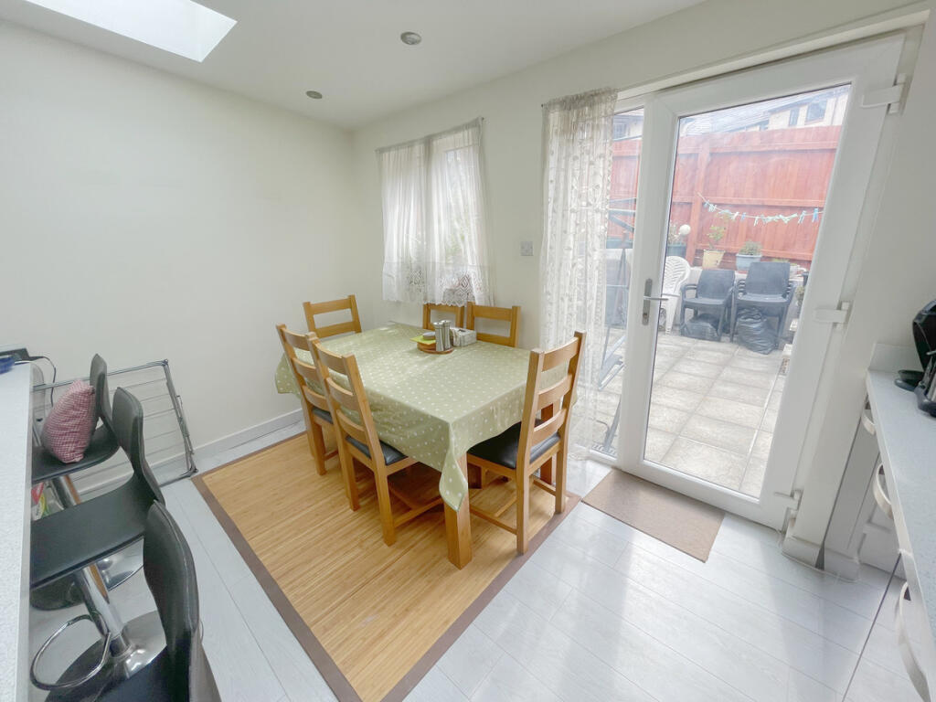 Sixpenny Close, Poole, BH12 4 photo 5