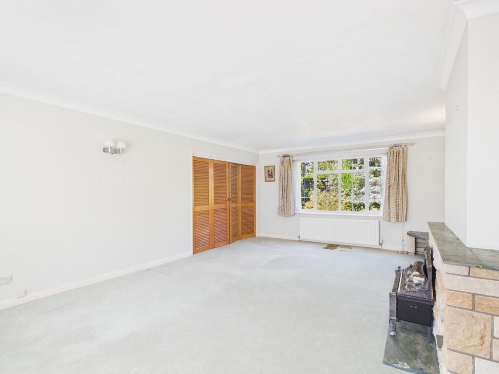House in Basingstoke and Deane, Bramley - View 5