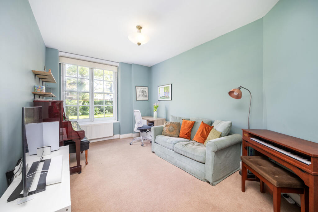 Apartment in London, St. John's Wood - View 2