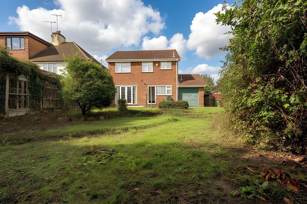 Sutton Road, Rochford photo 4