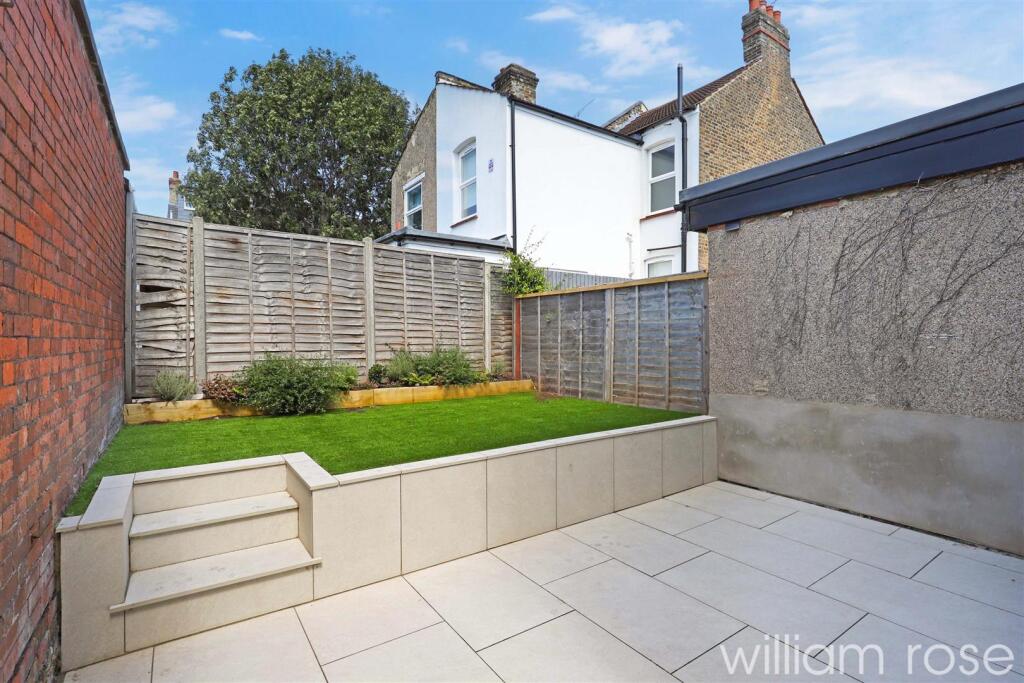 Cavendish Road, Highams Park, London photo 4