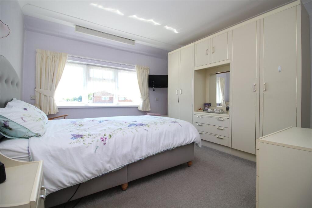 House in New Forest, Old Milton, New Milton - More