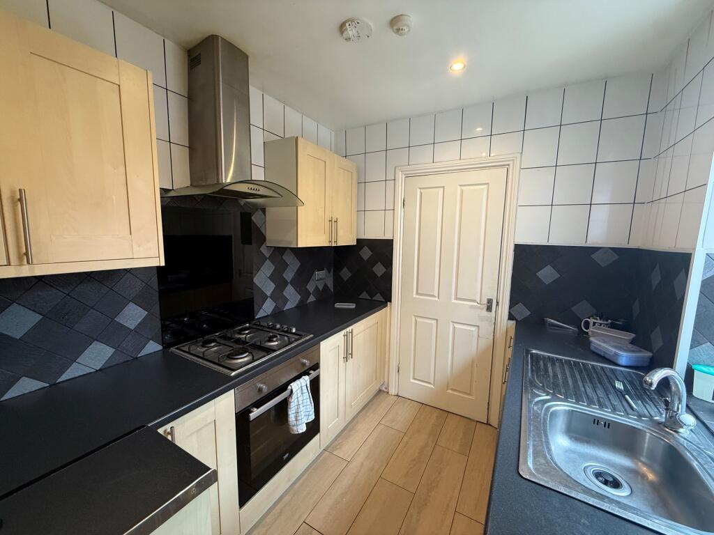 Apartment in Newcastle upon Tyne - View 5