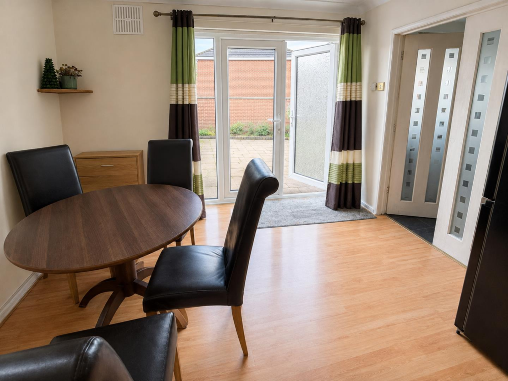 House in Northampton, West Northamptonshire - View 5