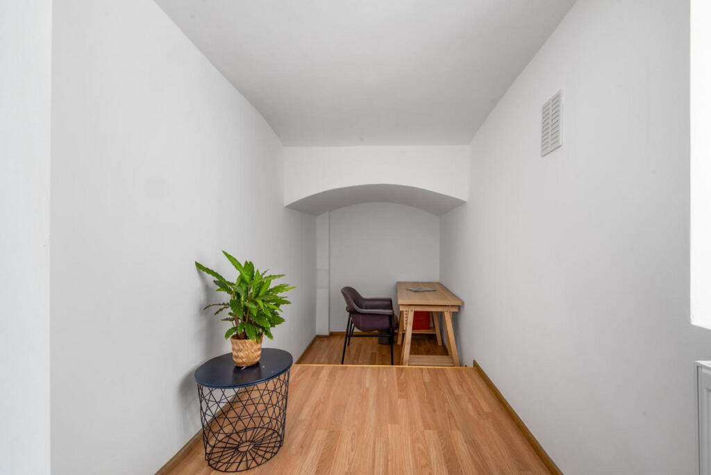 Apartment in London, Brook Green - View 5