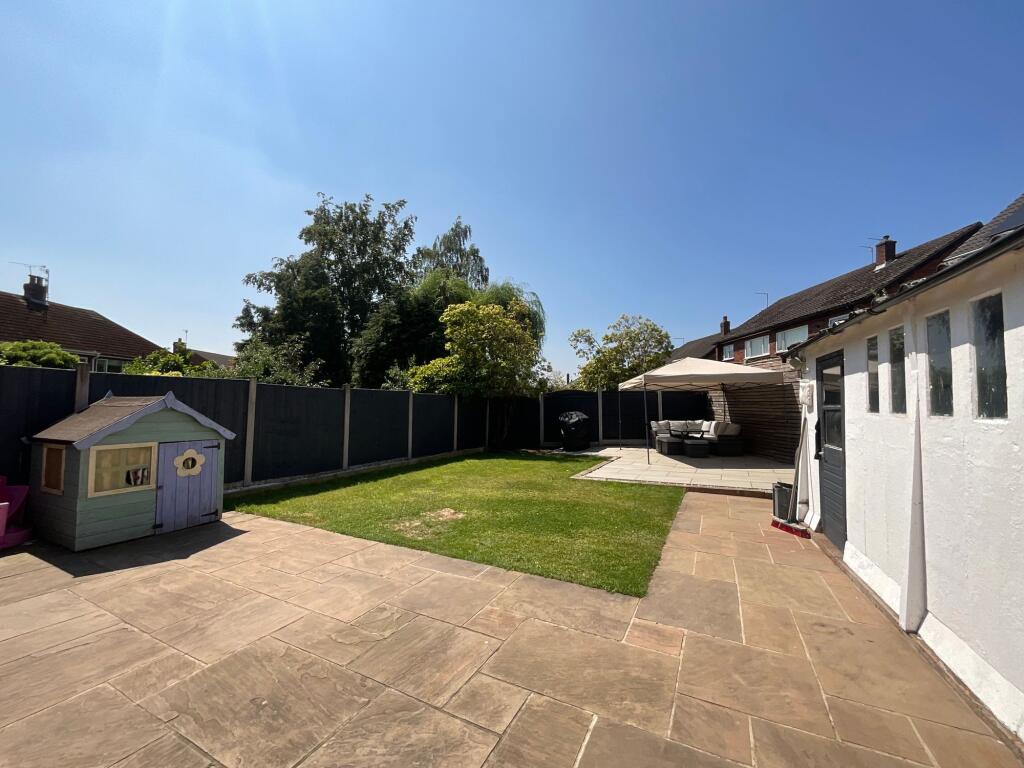 House in Stoke-on-Trent - View 4