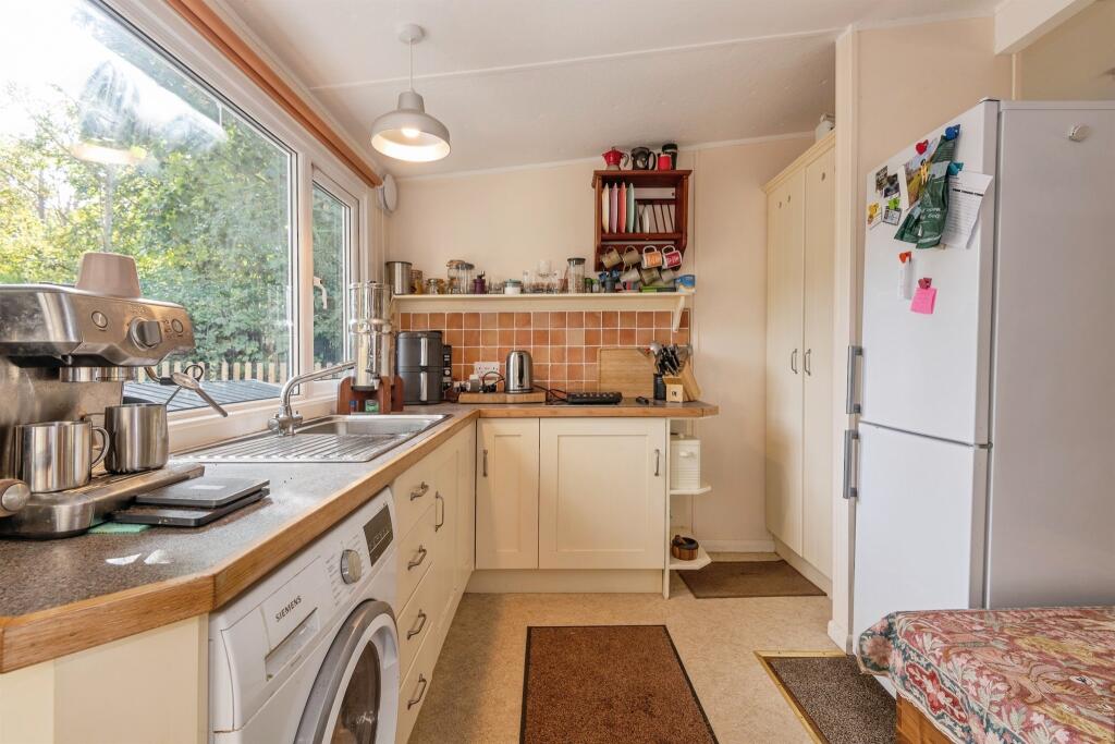 House in Taunton - View 4