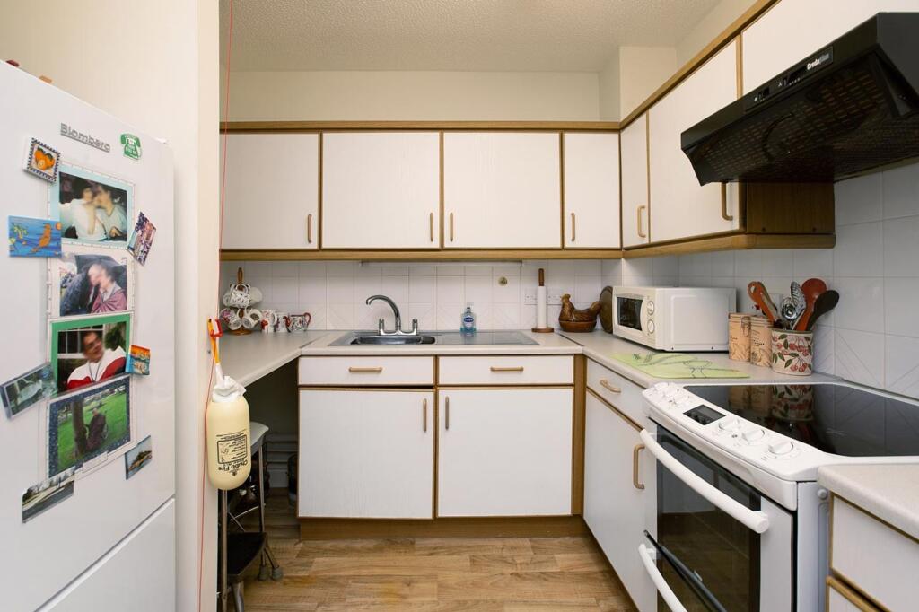 Apartment in Torquay - View 3