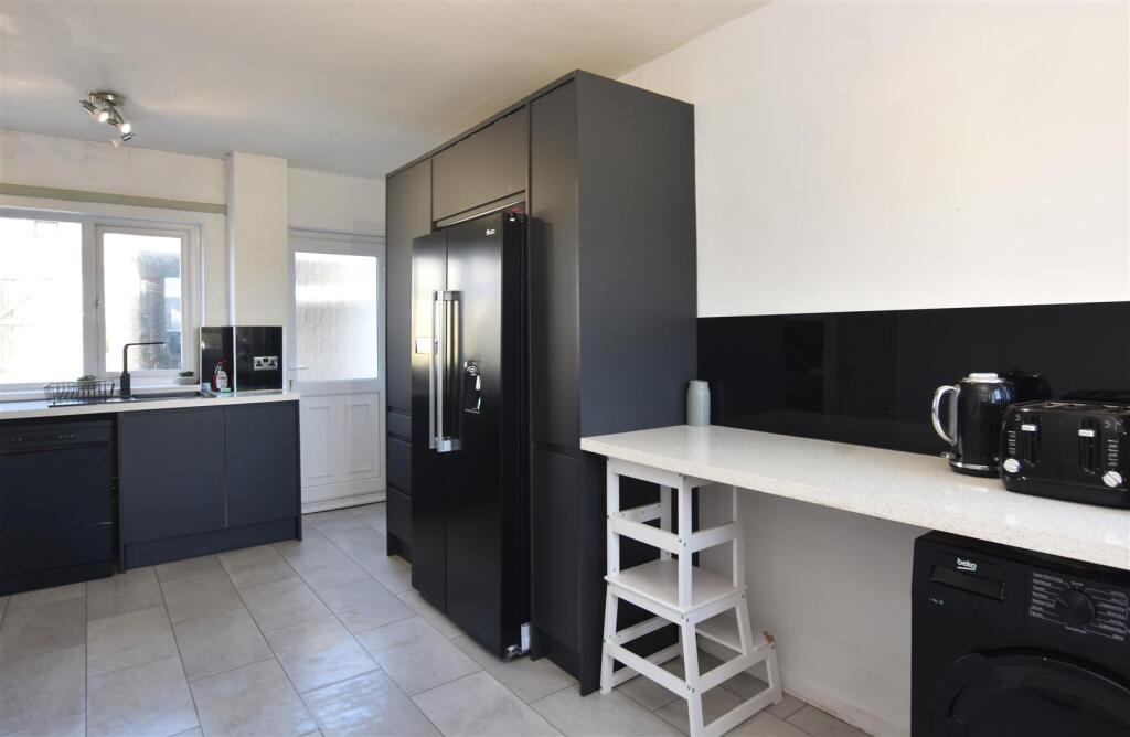 Windrush Crescent, Walney, Barrow-In-Furness photo 3