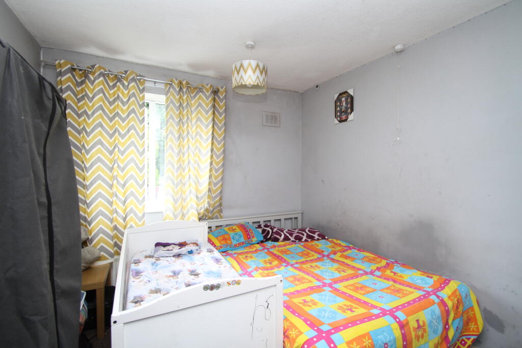 Crawford Avenue, Lanesfield, Wolverhampton, WV4 6PL - View 6