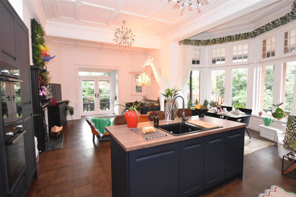 Main image of property: Noctorum Lane, Noctorum, CH43