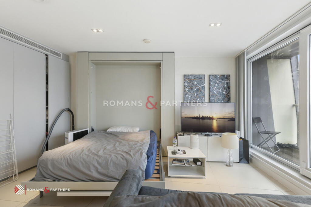 Apartment in London - View 5