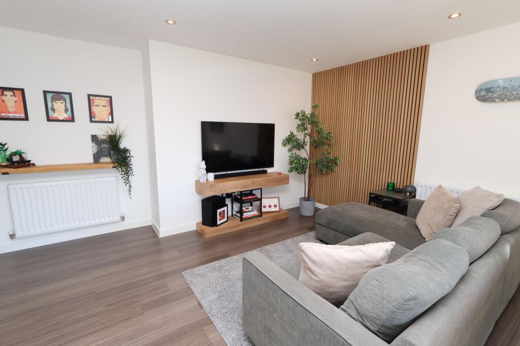Enriqueta Rylands Close, Stretford, M32 - View 2